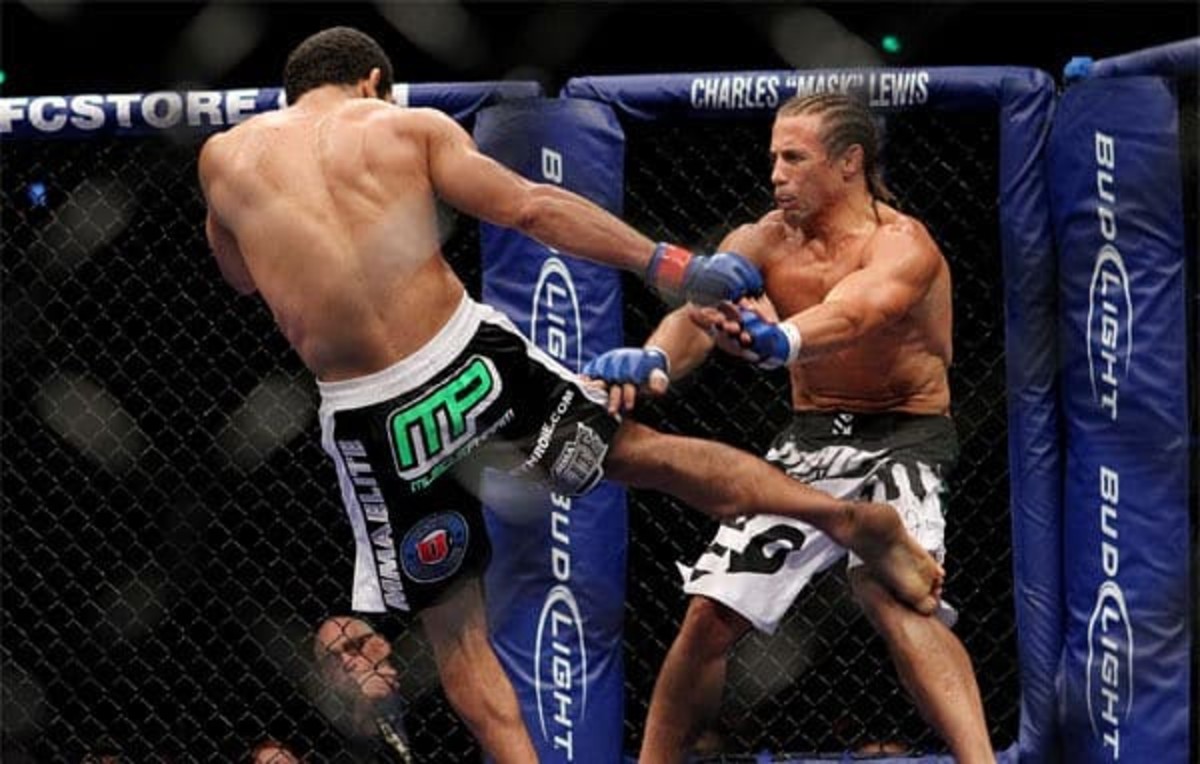 top-5-fight-ending-leg-kicks-gifs-mma-underground