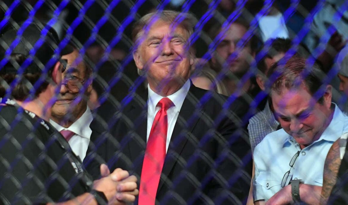 Watch Donald Trump Stops Everything To Greet Jorge Masvidal Before Ufc 264 Mma Underground 