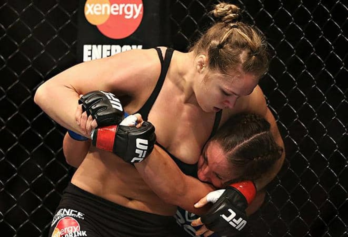 Rousey: Bigger boobs an issue in WMMA - MMA Underground