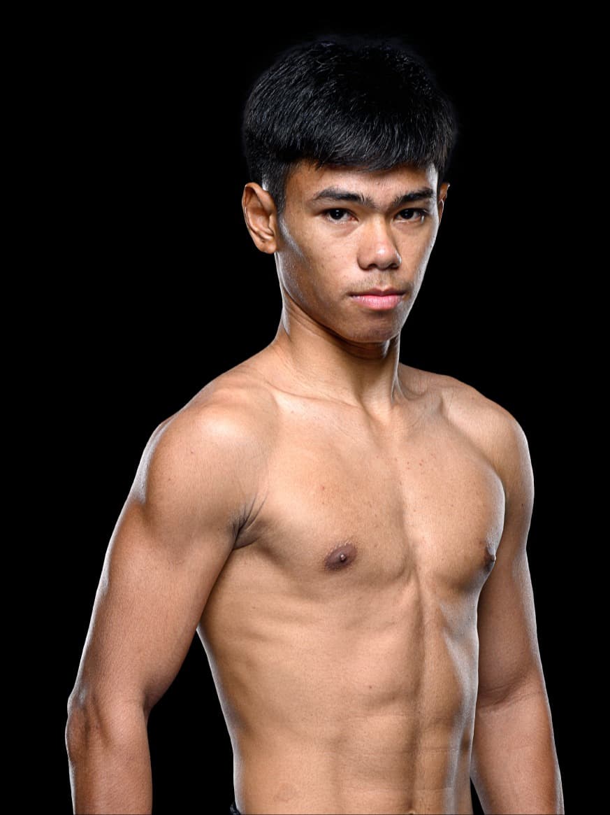Portrait of Kom PK Saenchai