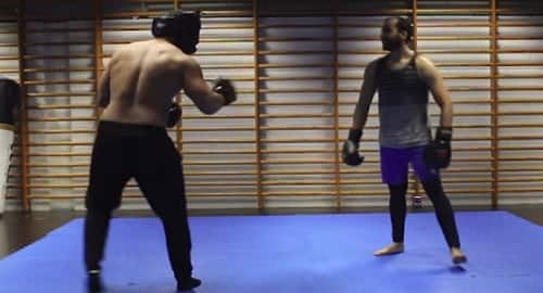 145lb MMA fighter vs 200lb bodybuilder
