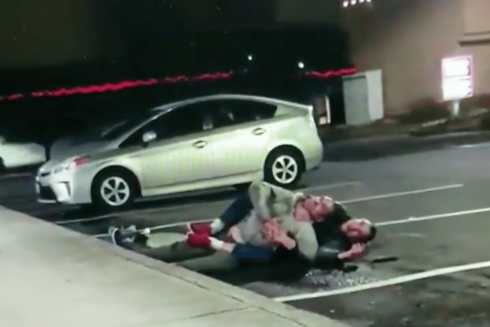 Drunk guy attacks BJJ black belt with a bottle