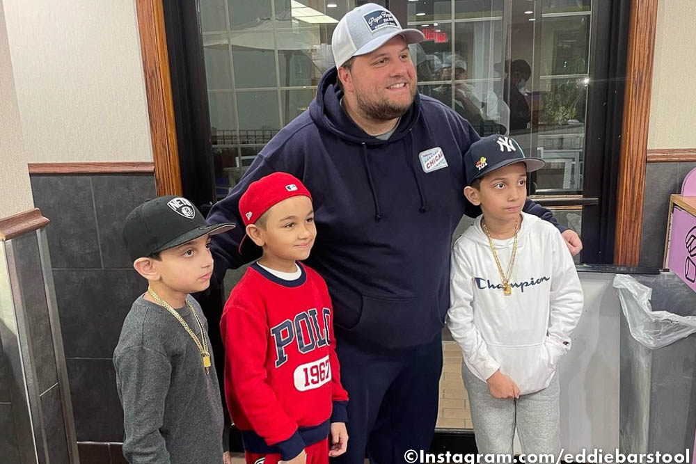 Right place, right time for Barstool Eddie to become UFC superfan