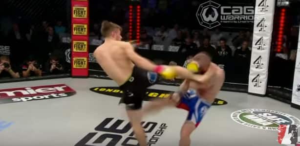 Holy F@$%ing snapped forearm at the great Cage Warriors, another HFS moment from MixedMartialArts.com