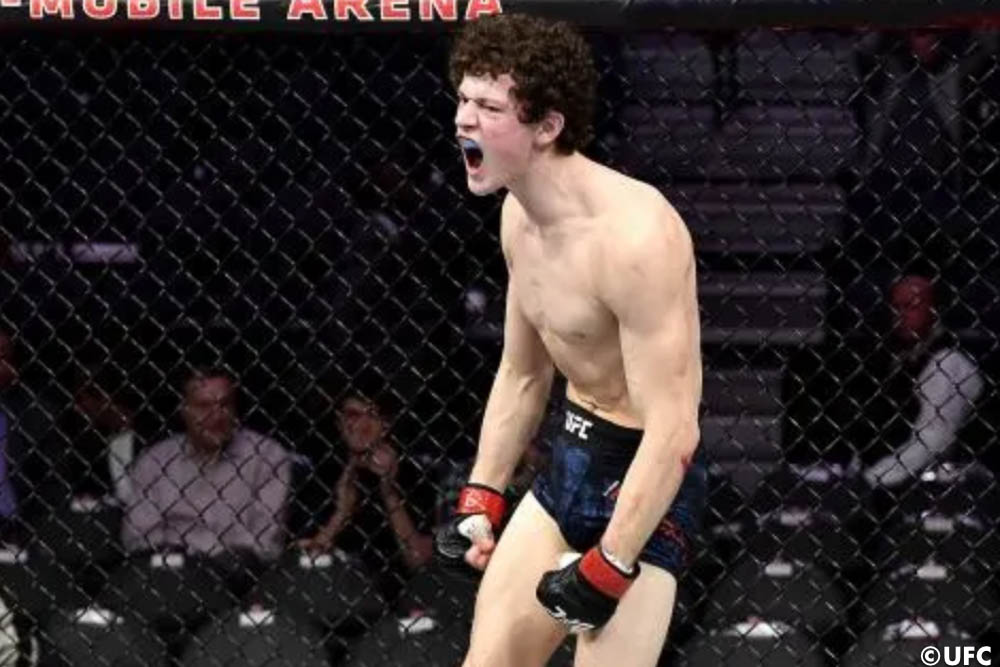 Coach Jeff Hougland praises Chase Hooper’s personal growth: ‘We’re trying to build him step by step’