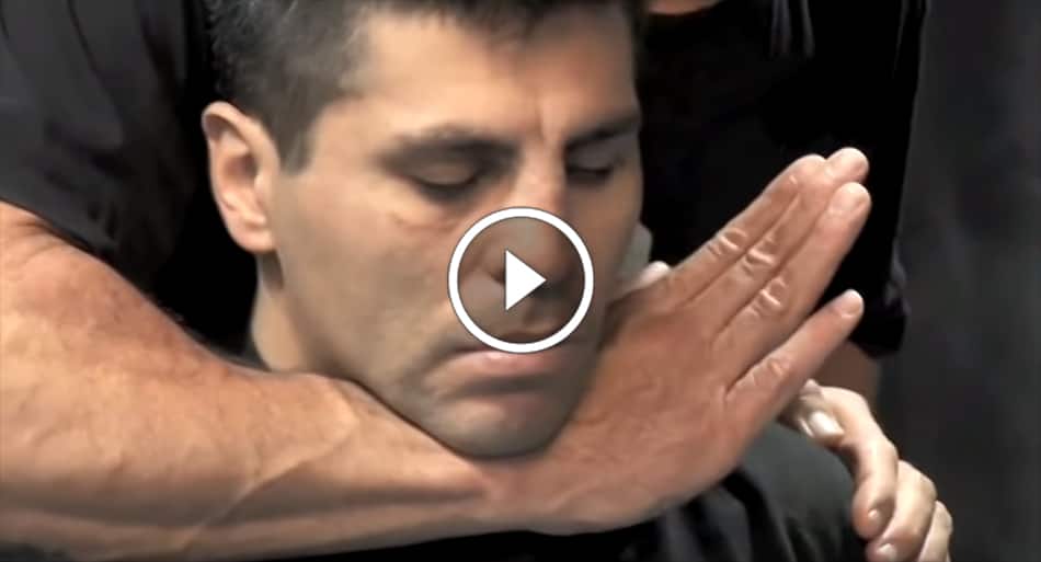 Bas Rutten demonstrates his ‘wind pipe crusher’ technique