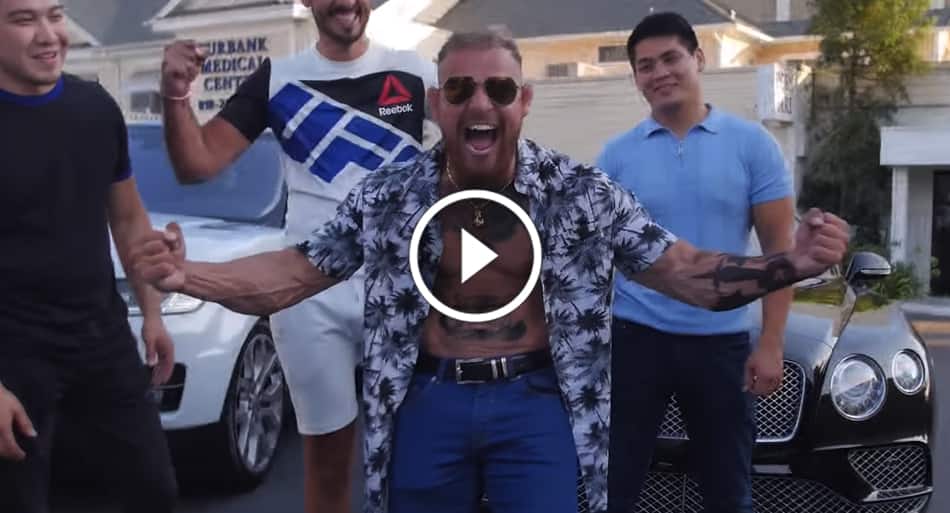 Conor McGregor impersonator fools crowd during open workout