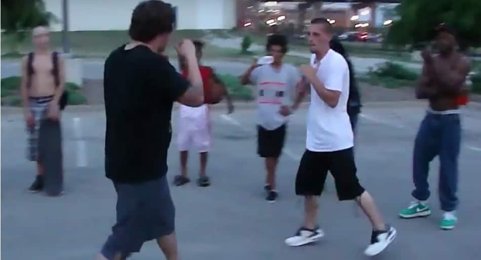 Dodgy loan shark fights angry customer over $20 debt