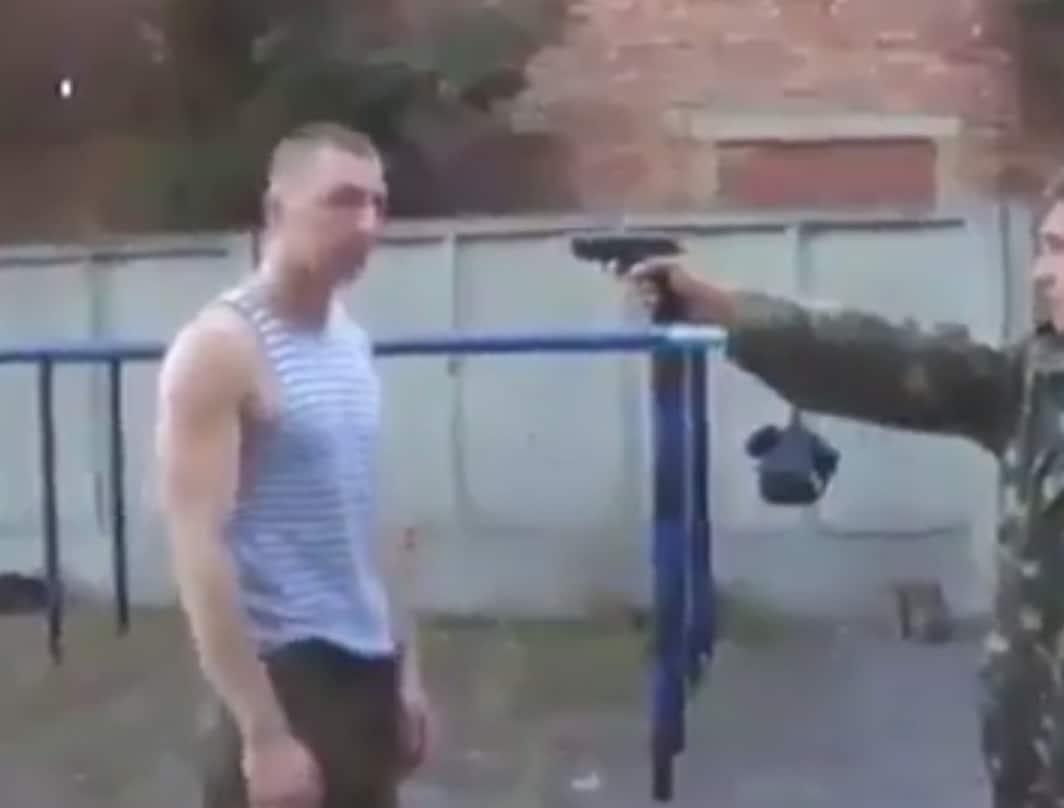 Crazy gun disarm with LIVE rounds – Do NOT try this!