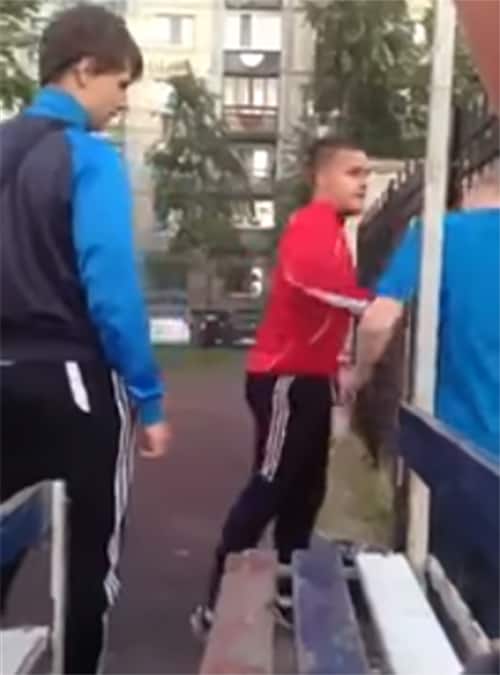 Guy comes to brother’s defense— ends in brutal KO