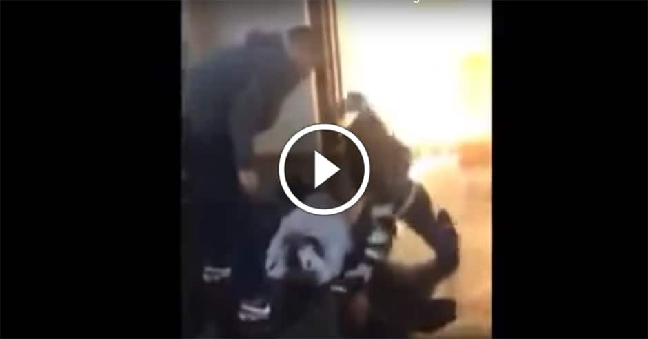 Guy hits random woman in shopping mall – receives brutal consequences