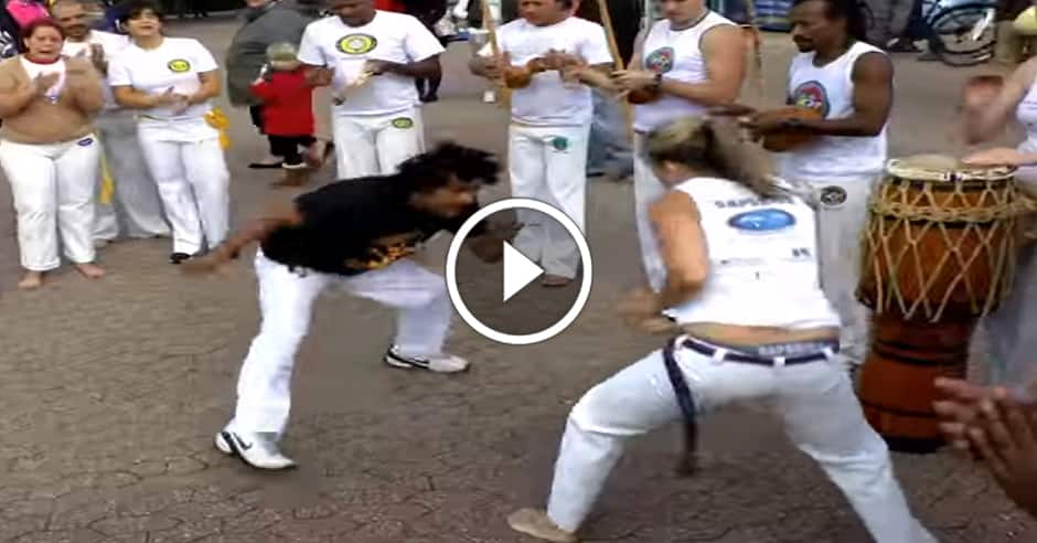 Heckler gets more than he bargained for at a Capoeira demonstration