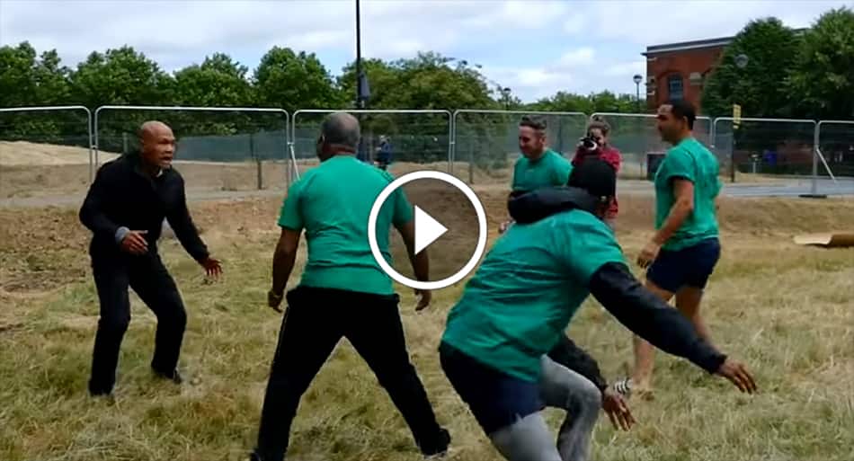 How to deal with multiple attackers in a street fight