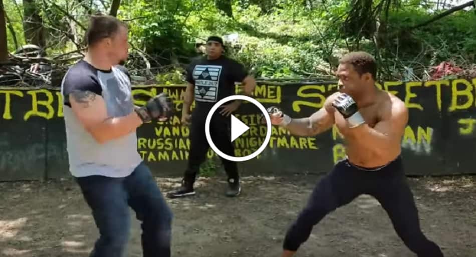 MMA fighter vs much larger street fighter – gets brutal