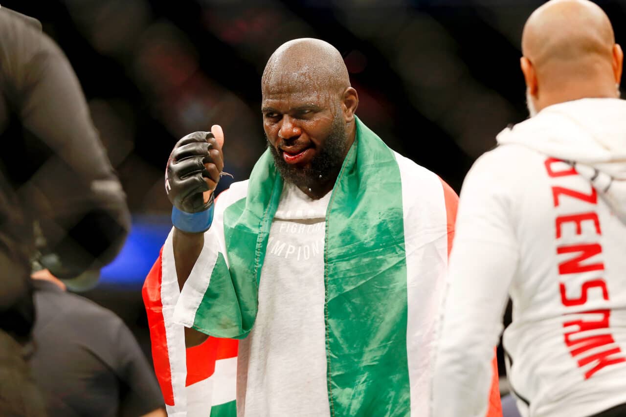 UFC Vegas 28: Rozenstruik knocks out Sakai with buzzer beater first-round finish