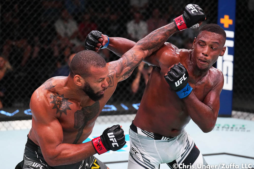 UFC on ESPN 40 results: Jamahal Hill scores fourth-round stoppage of Thiago Santos