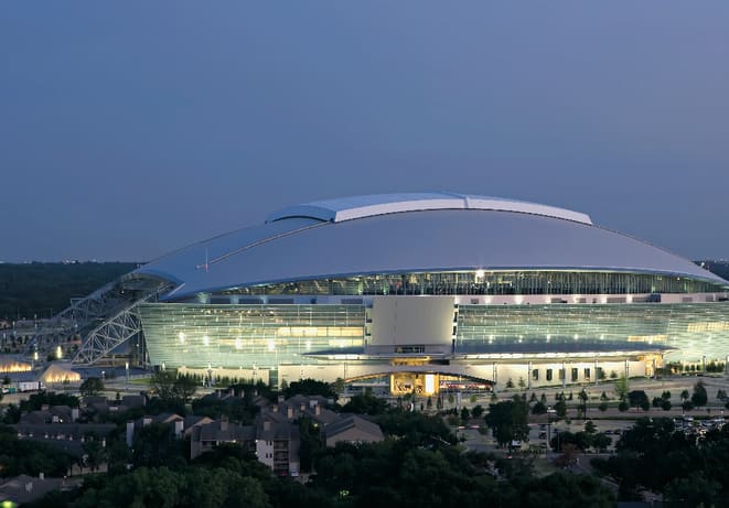 Jerry Jones ‘dream’ to have UFC Superfight in Cowboys Stadium