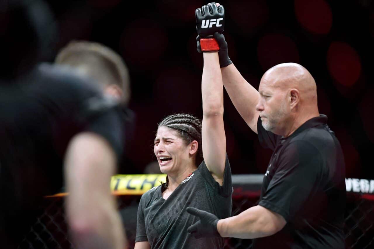 WATCH: Julia Avila submits Julija Stoliarenko at UFC Vegas 30