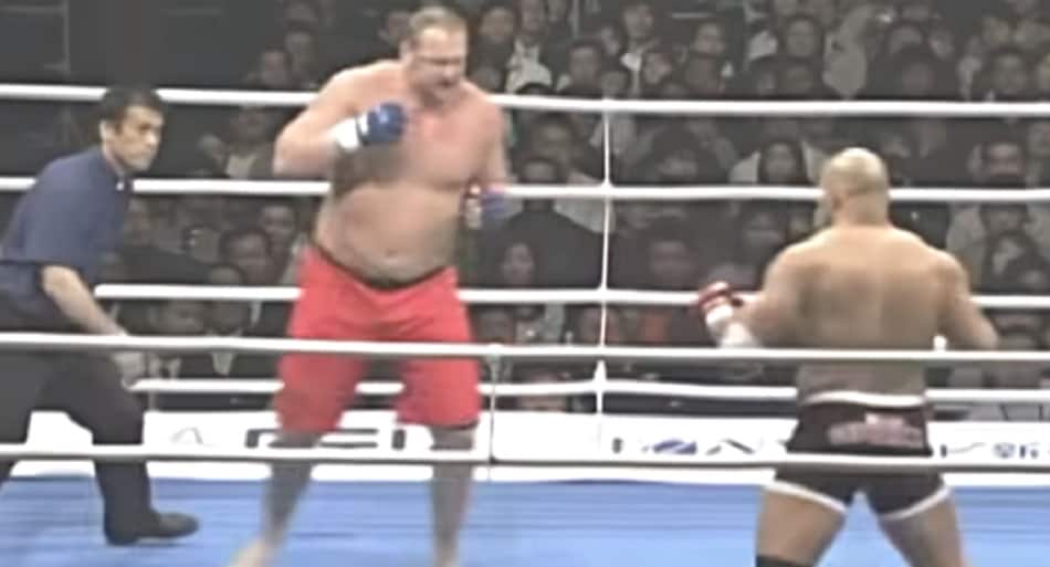 Karate practitioner fights a legit GIANT – does NOT last long