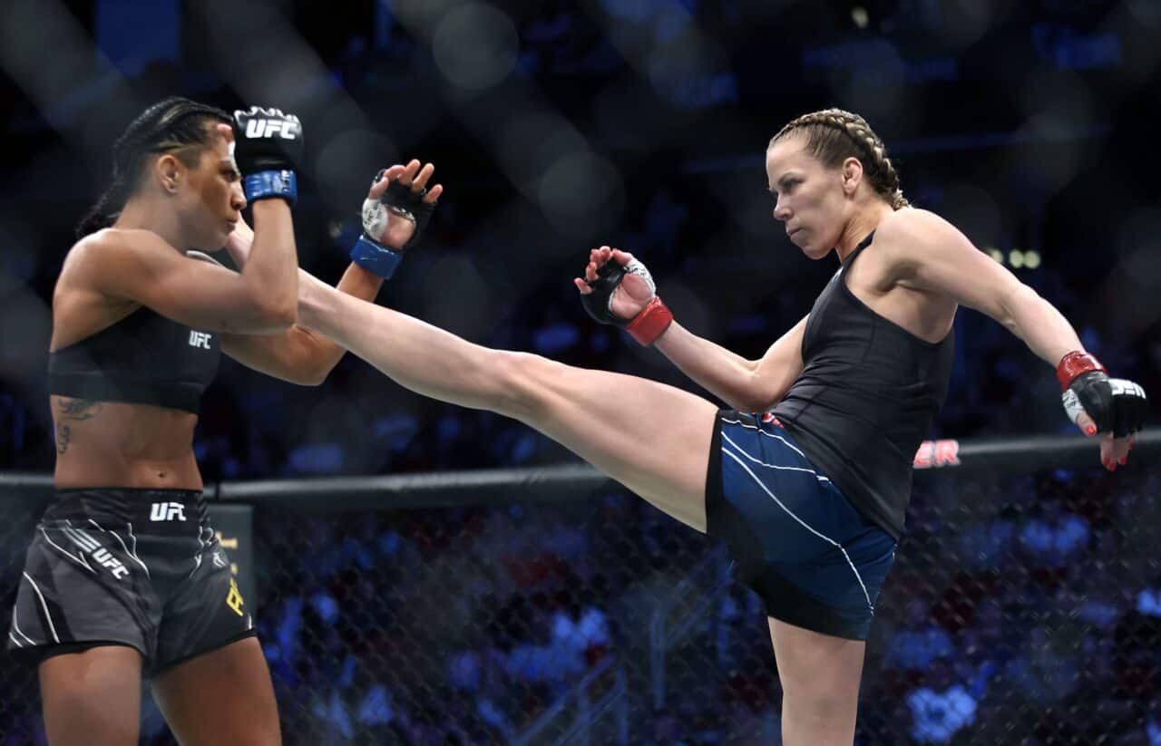 Katlyn Chookagian outpoints Viviane Araujo for ninth UFC win