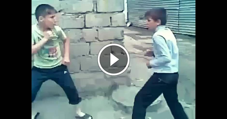 Kid street fight ends in unexpected Jiu-Jitsu submission