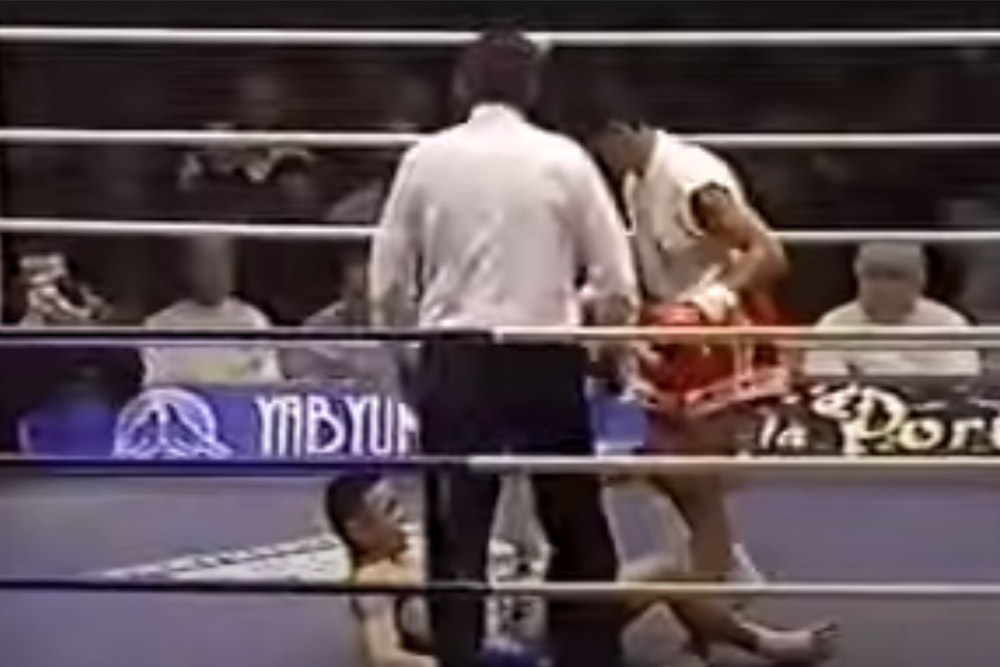 Undefeated FEMALE kickboxer vs. MALE Muay Thai fighter – ends in KO