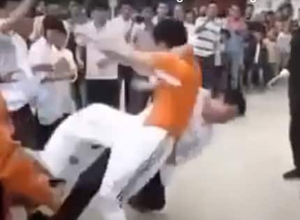 WATCH: Wing Chun vs Taekwondo street fight devolves into palm striking melee