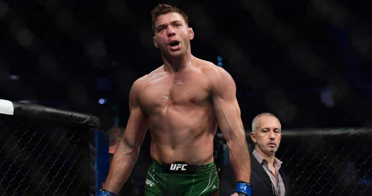 WATCH: Dricus Du Plessis demolish Trevin Giles at UFC 264