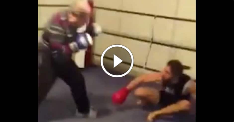 Old man KOs young professional boxer