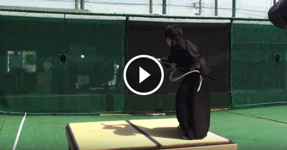 Real Samurai vs 160 MPH fastball
