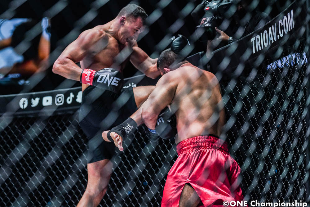 Roman Kryklia bags ONE’s 2022 kickboxing ‘Knockout of the Year’ with insane finish of Iraj Azizpour