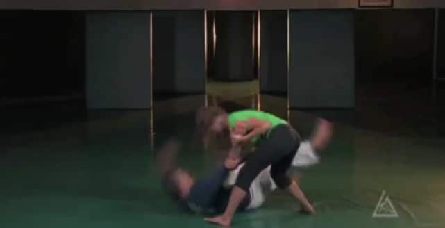 15 self-defense techniques for women