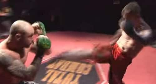 Shaolin Kung Fu practitioner fights in MMA – ends quickly and brutally