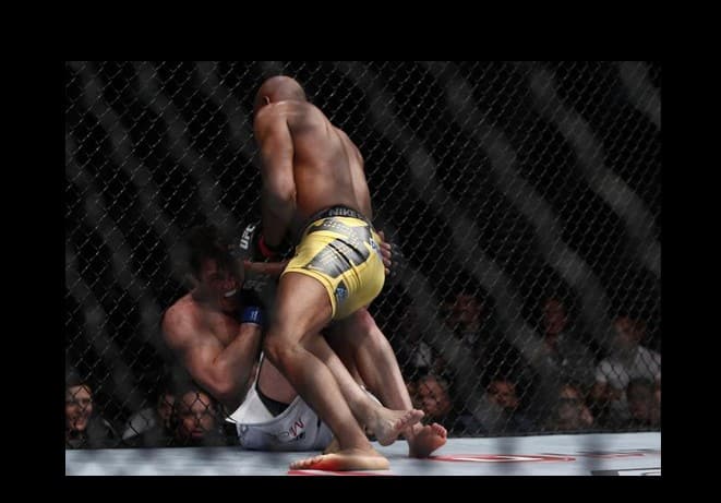 Silva TKOs Sonnen in 2nd