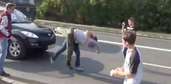 Bully fights wrestling in episode of ‘Stop a Douchebag’