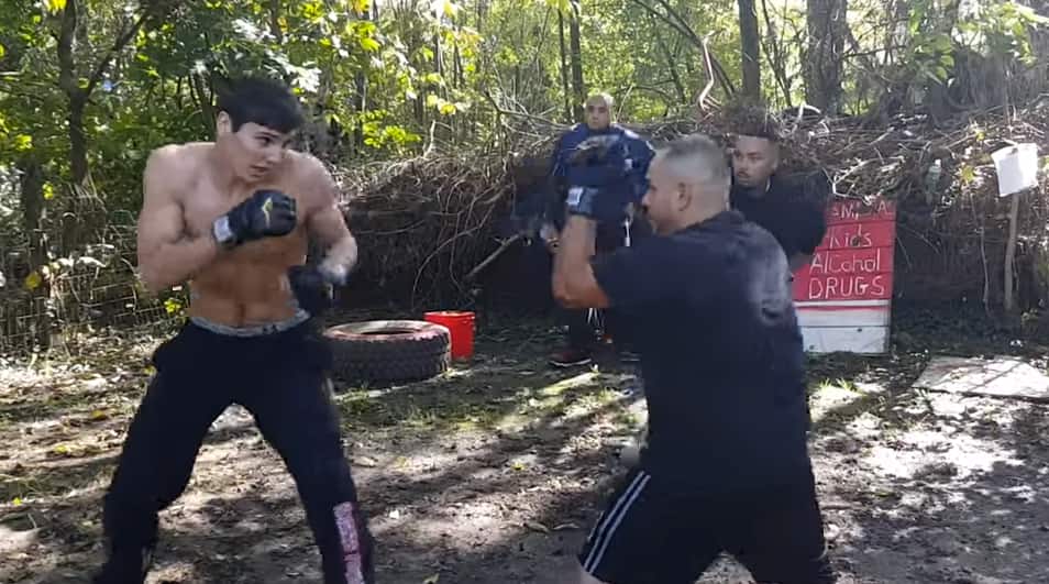 MMA Fighter vs. Boxer in unsanctioned fight