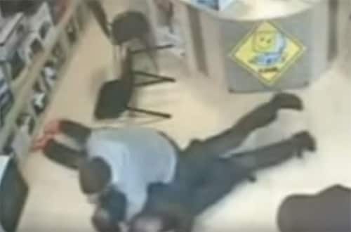 Store owner single-handedly takes down two thugs