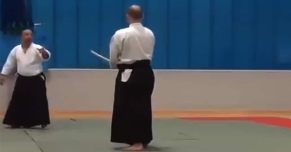 How to defend against a sword on the street