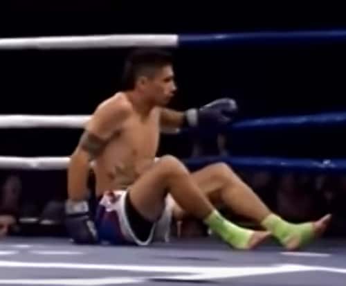 Taekwondo fighter ends Muay Thai match with crazy KO
