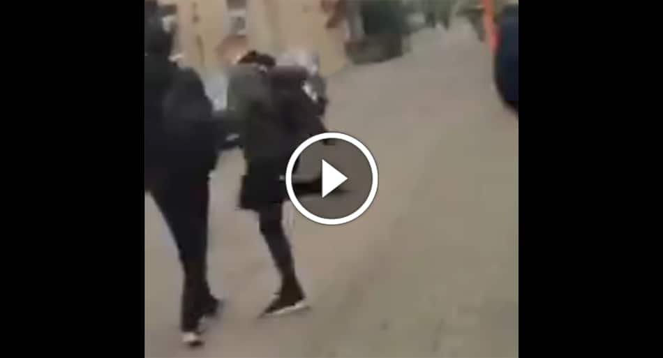 Teen bullied on way home from school – deals with it quickly