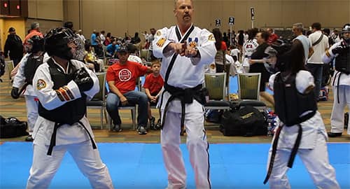 The first armless Taekwondo black belt