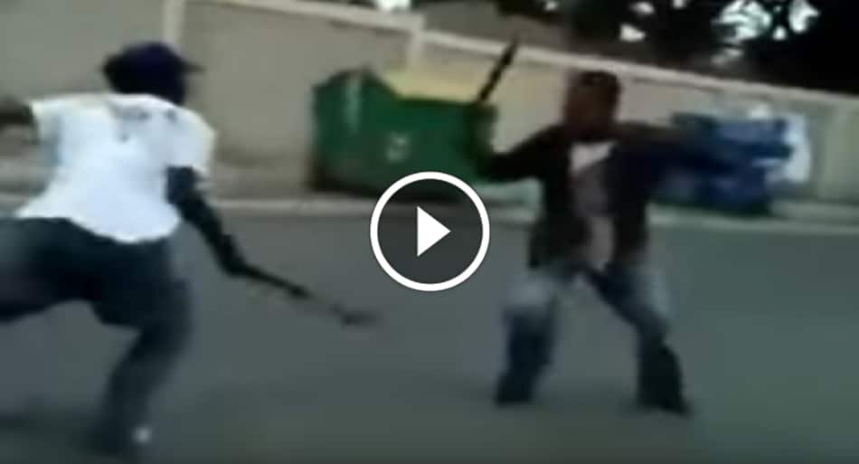 Brutal machete fight caught on camera