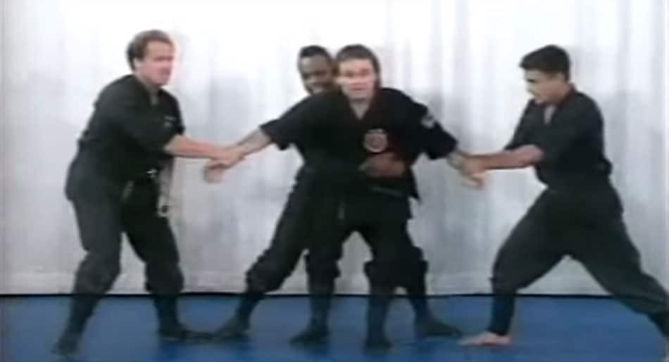 This is how a trained NINJA deals with multiple attackers