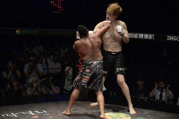 Toyota knocks out Choi at Road FC