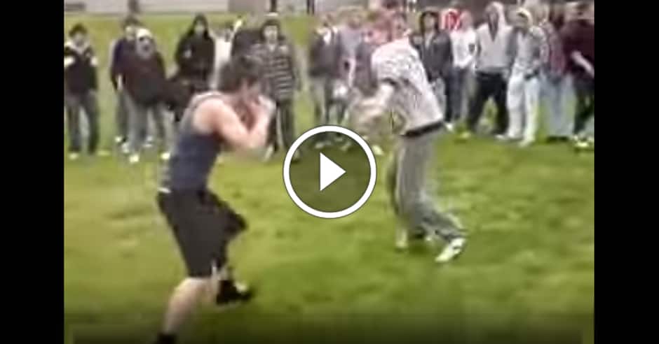 Two kids fight in a schoolyard – one of them knows Jiu-Jitsu