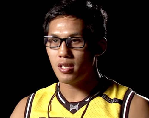 UFC fighter in challenge match against much larger opponent