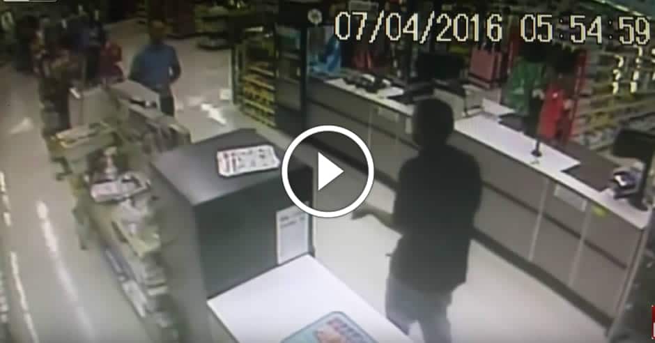 Walgreens employee defends himself with Jiu-Jitsu