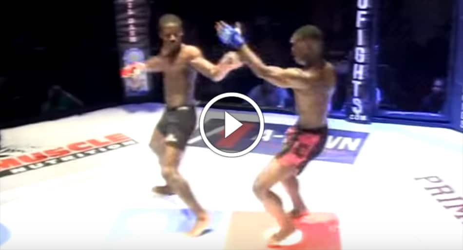 Rare mishap ends MMA fight