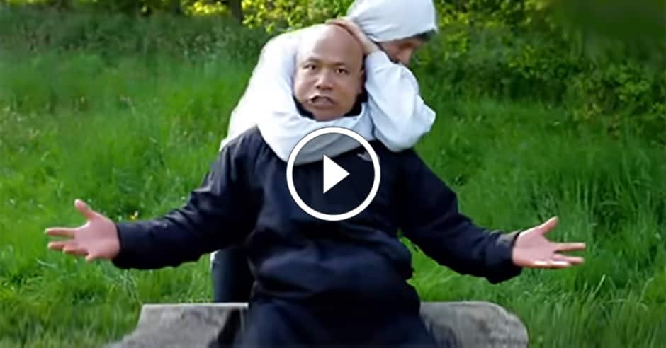 Wing Chun master shows how to defend a rear naked choke