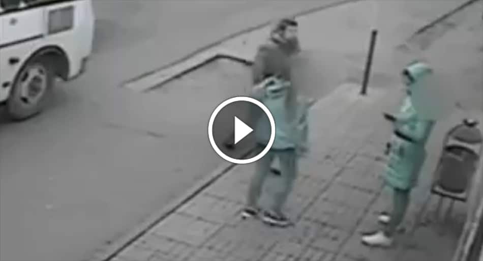 Woman attacked at bus stop – man intervenes